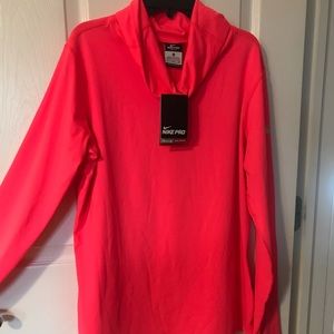 Women’s Nike active shirt